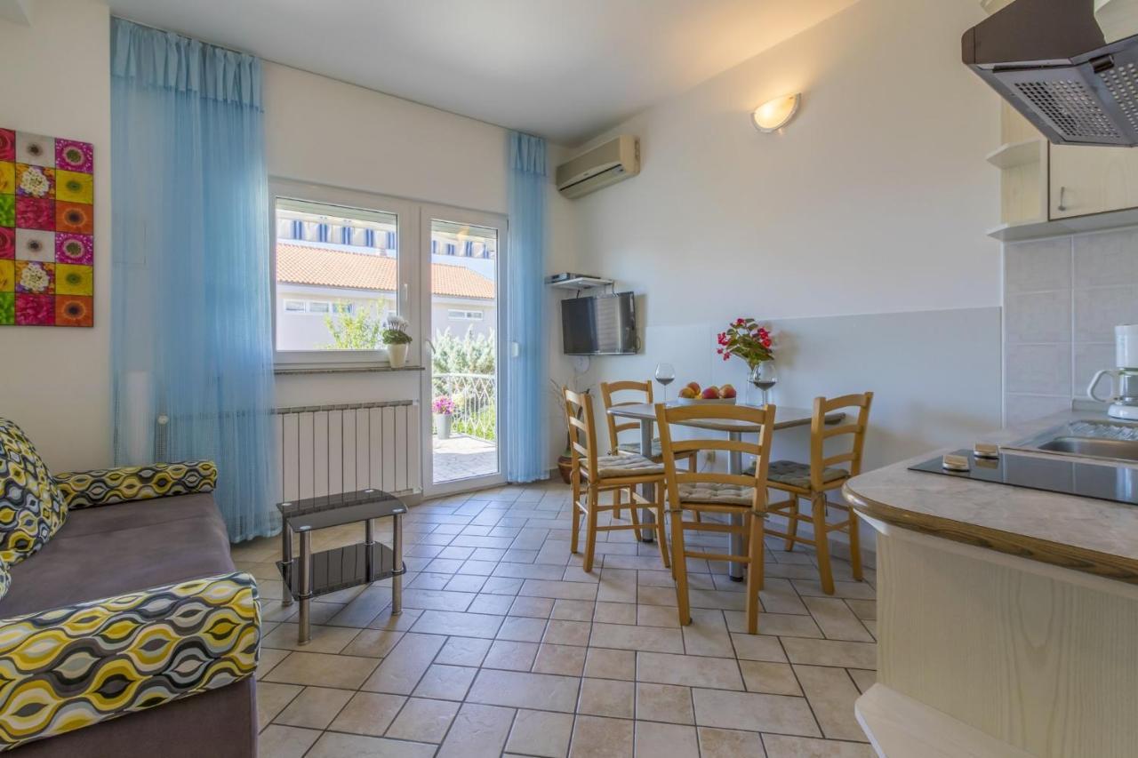 Blue Pearl Apartments Crikvenica Exterior foto